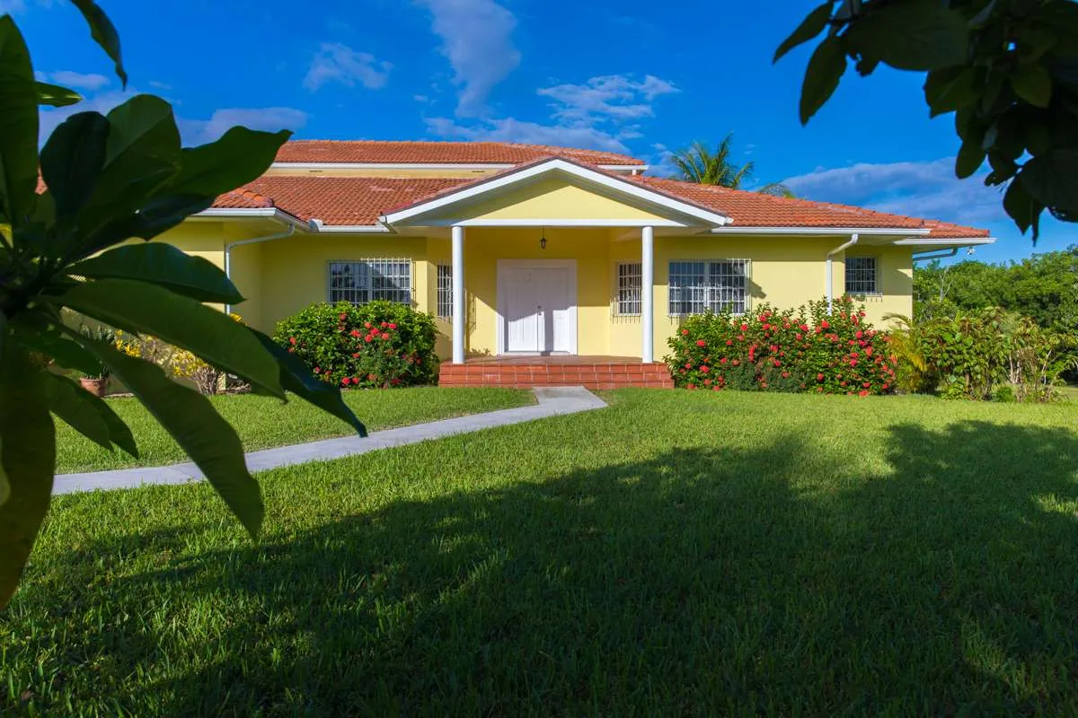 Front Entrance Grand Bahama Home For Sale Freeport