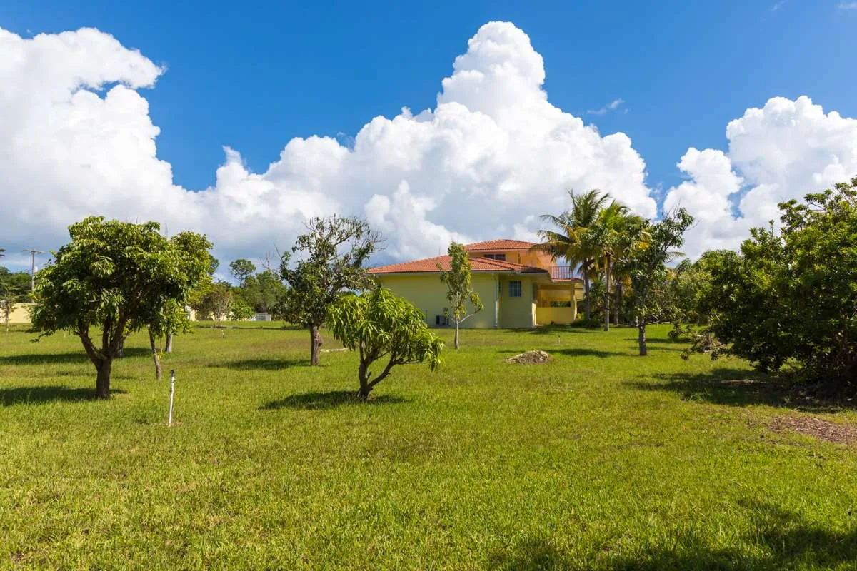 Grand Bahama Home For Sale in Bahamia on Golf Course