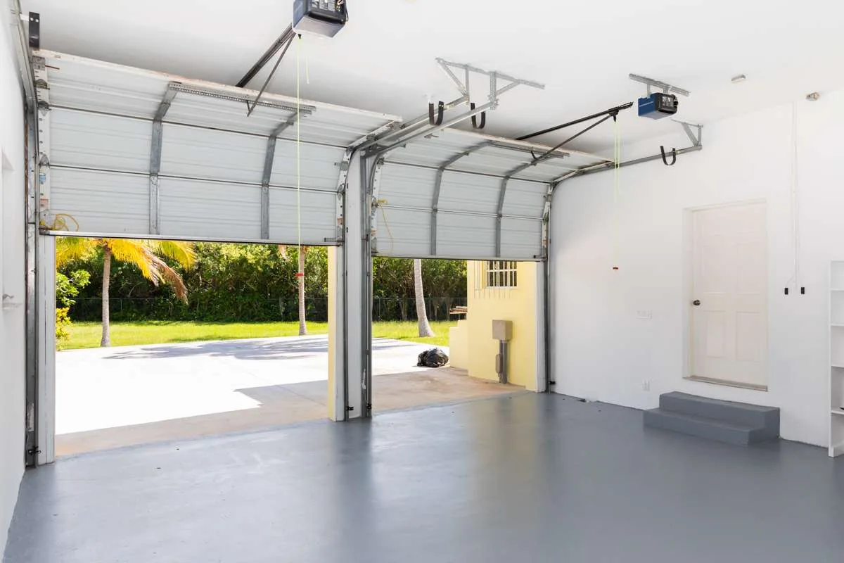 Bahamia Home Garage